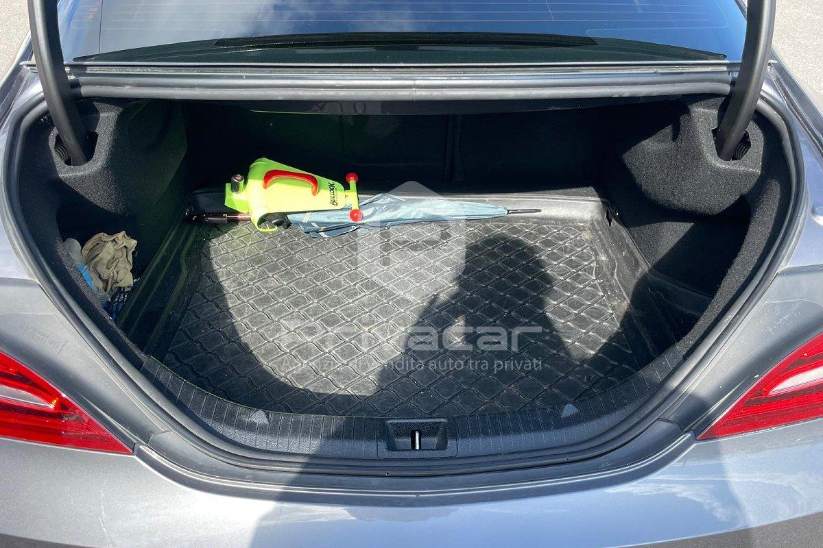 MERCEDES CLA 200 d Automatic Premium