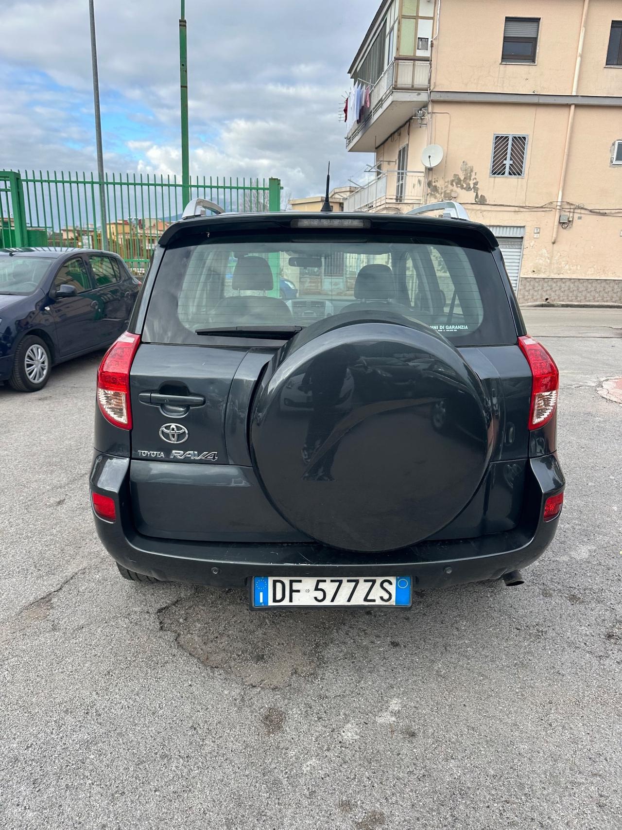 Toyota RAV 4 RAV4 2.2 D-4D 136 CV Luxury