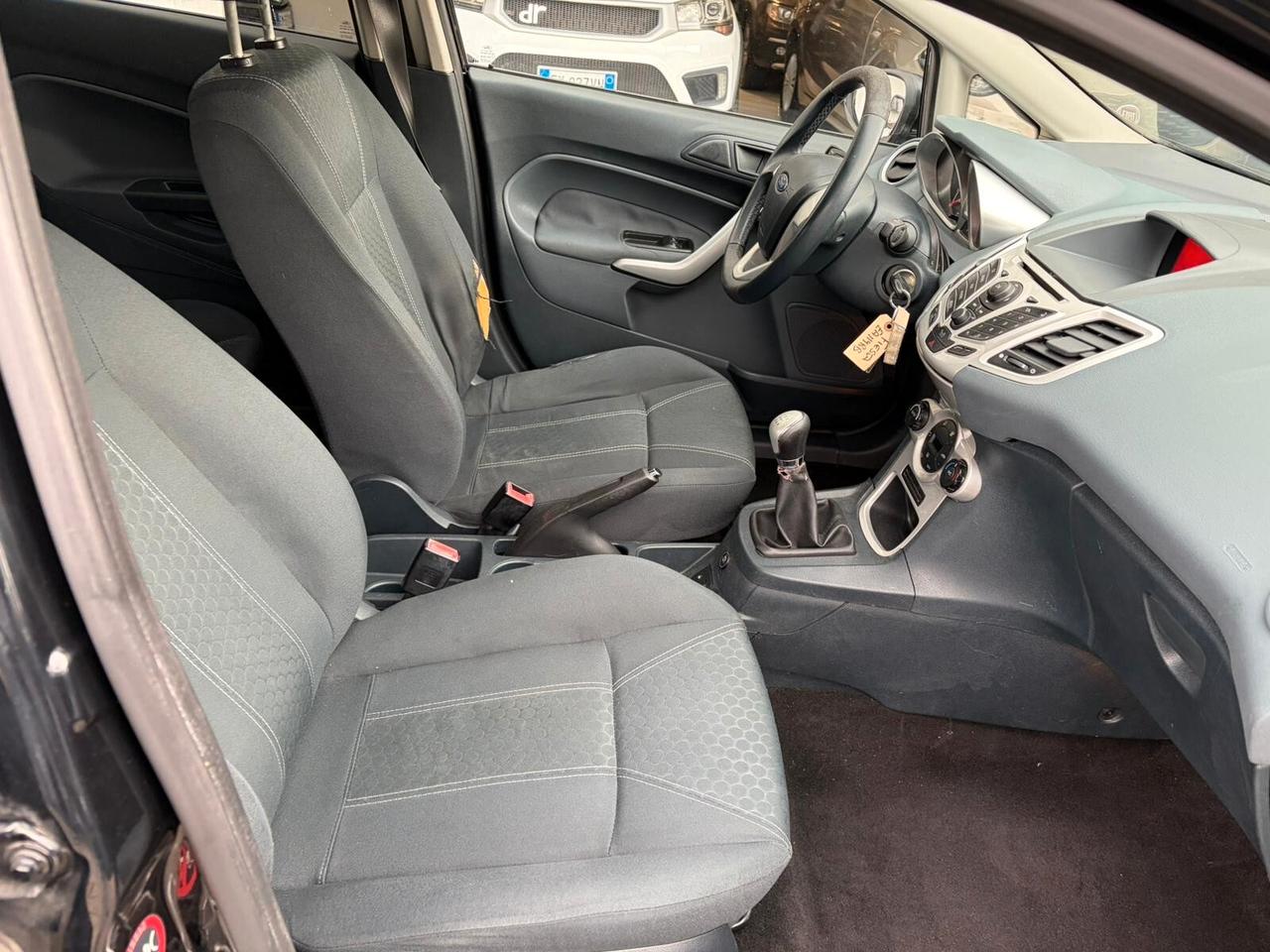 Ford Fiesta 1.4 5 porte Bz.- GPL Titanium*NEOPATENTATI