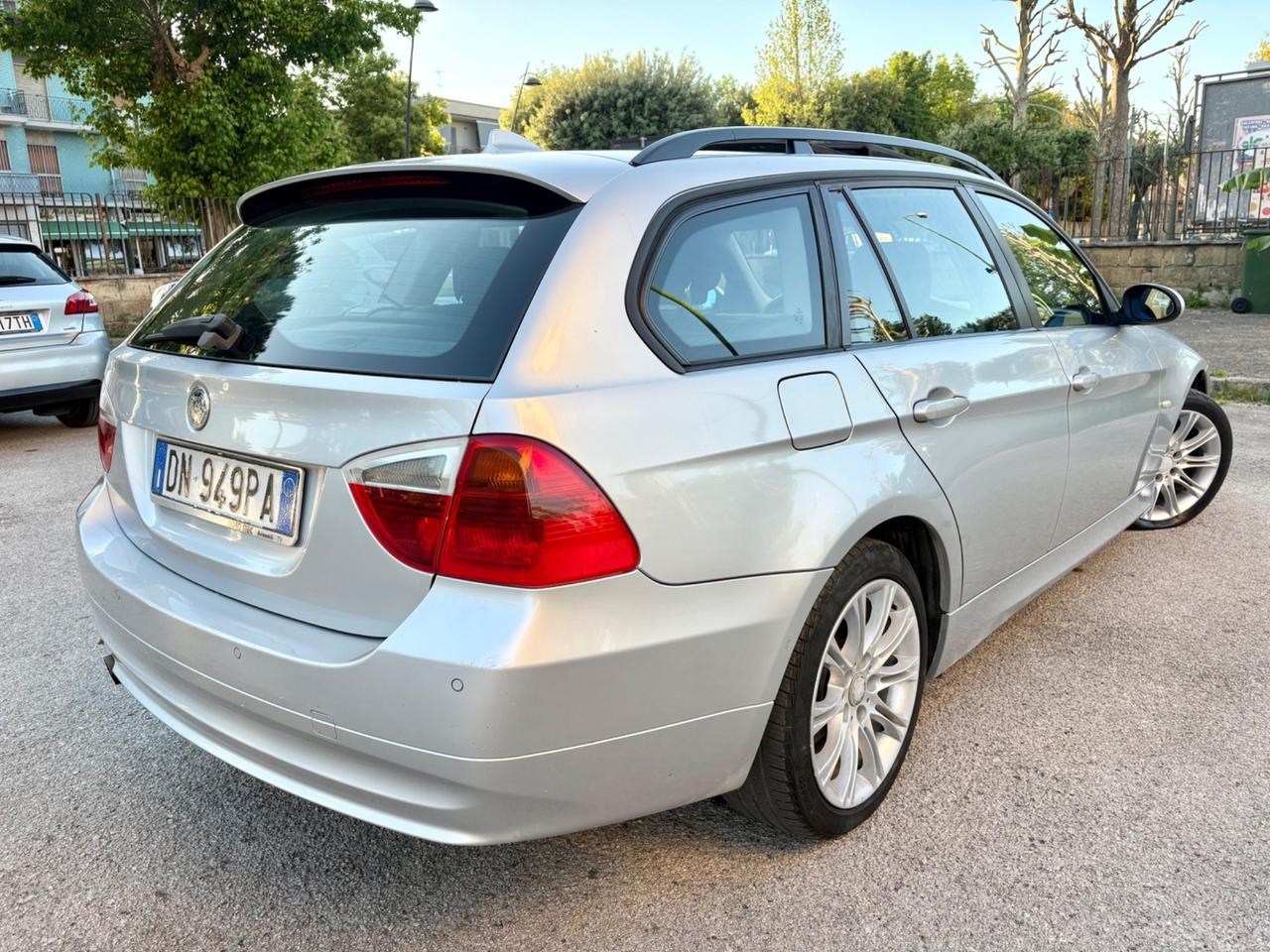 Bmw 318i 2.0 benz/metano BRUCIA OLIO
