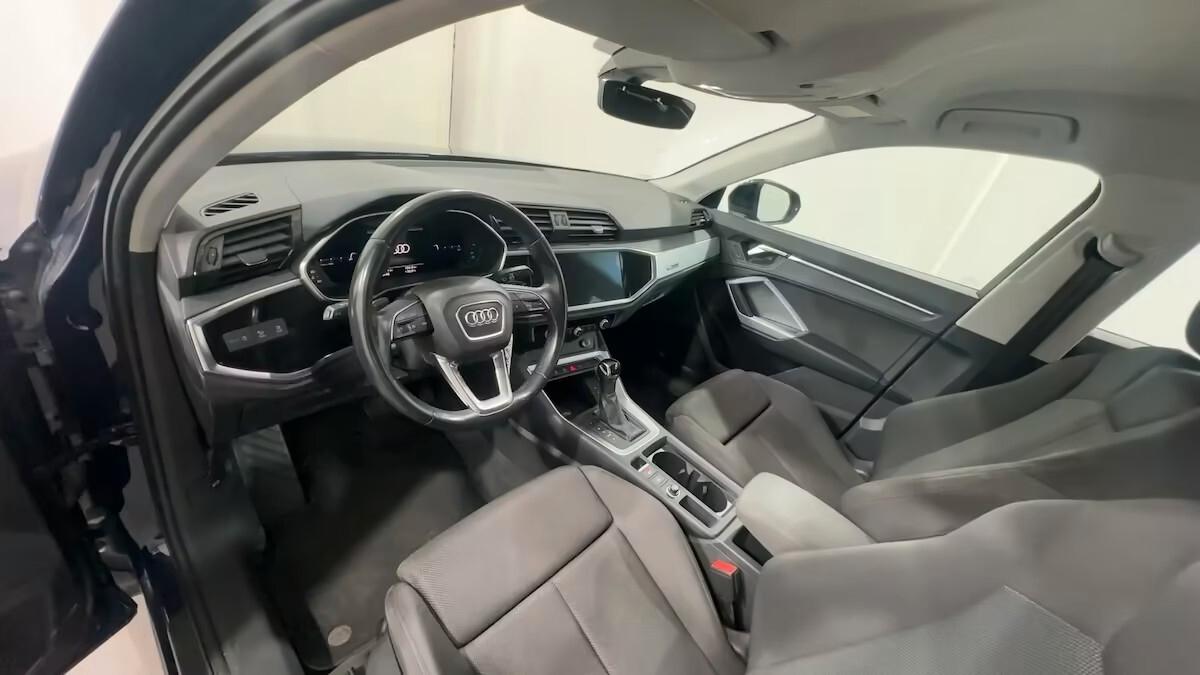 Audi Q3 35 TDI S tronic Business