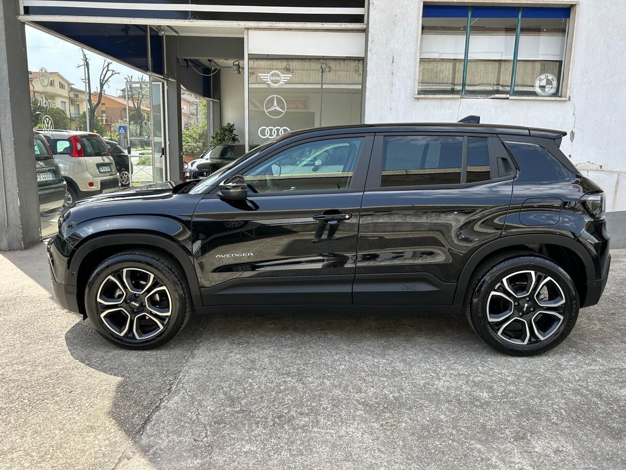 Jeep Avenger 1.2 100 CV Summit “ 6.500 KM NUOVA”