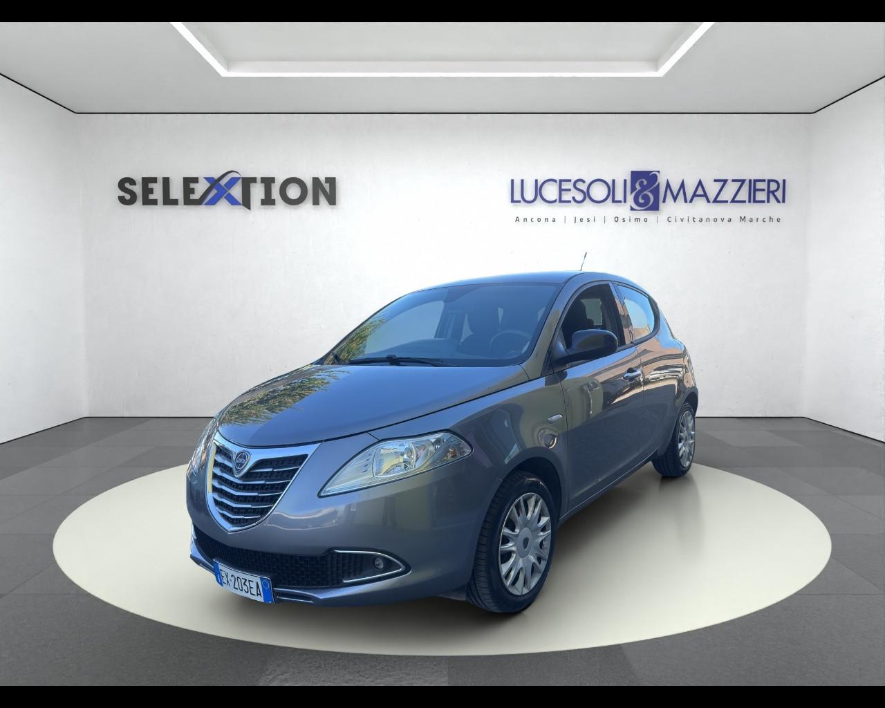 LANCIA Ypsilon 3ª serie - Ypsilon 1.2 69 CV 5 porte S&S Gold
