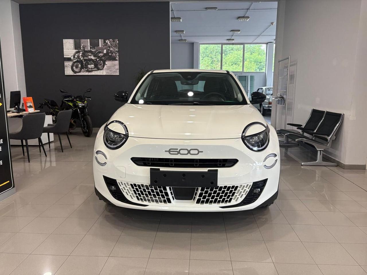 Fiat 600 1.2 hybrid 110cv auto
