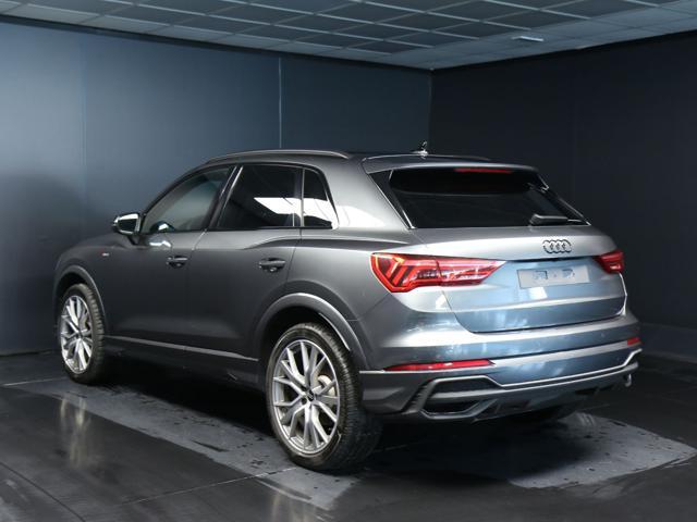 AUDI Q3 35 TDI S tronic Identity Black