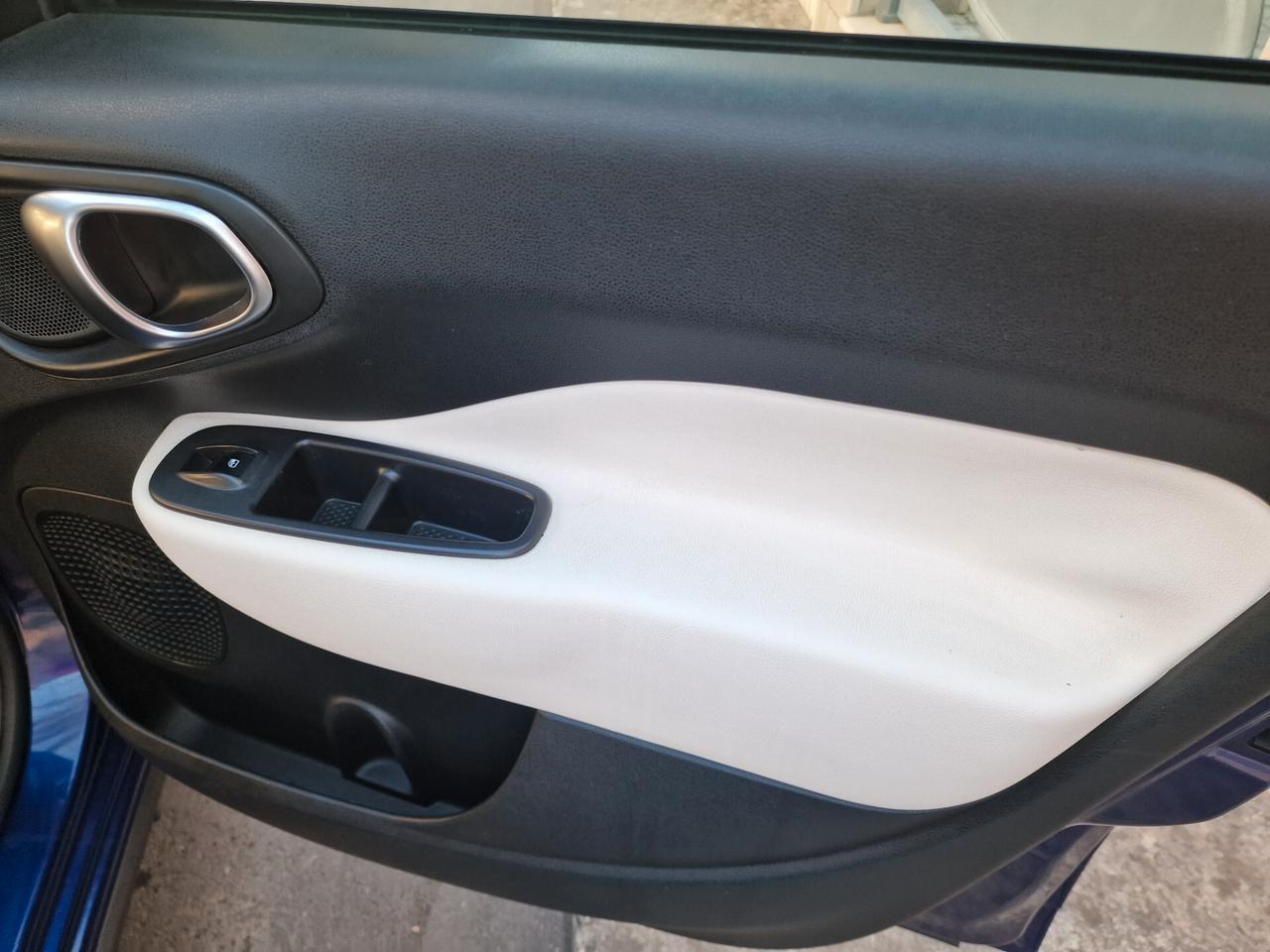 Fiat 500L 1.6 Multijet TREKKING (GANCIO TRAINO)