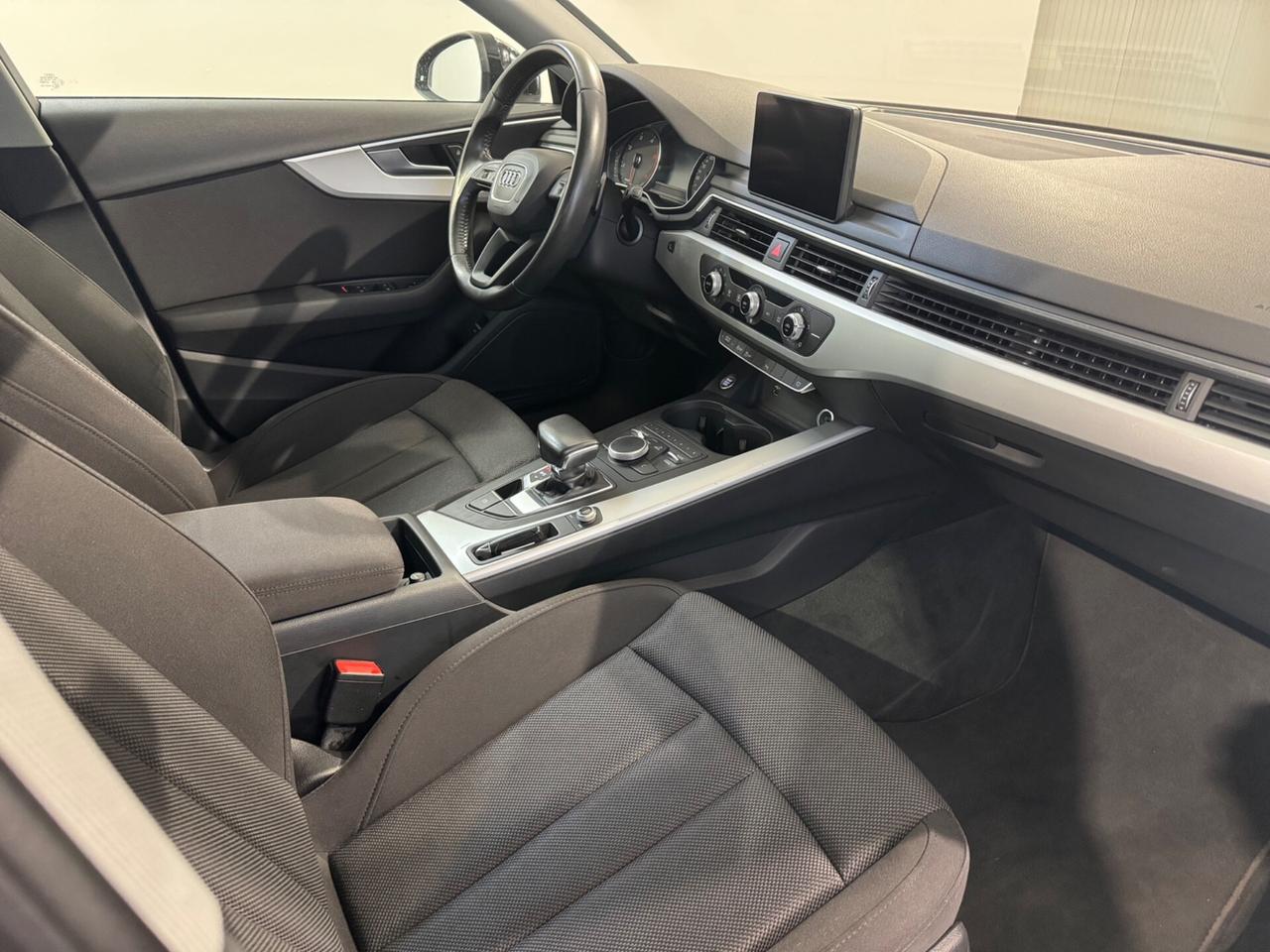 Audi A4 2.0 TDI 150 CV ultra S tronic Sport