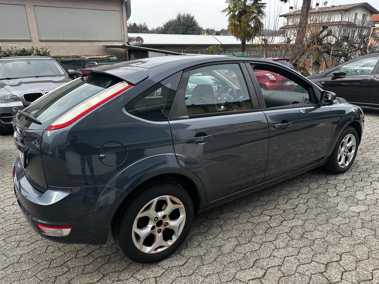 Ford Focus 1.6 (115CV) 5p. Bz.- GPL Ikon