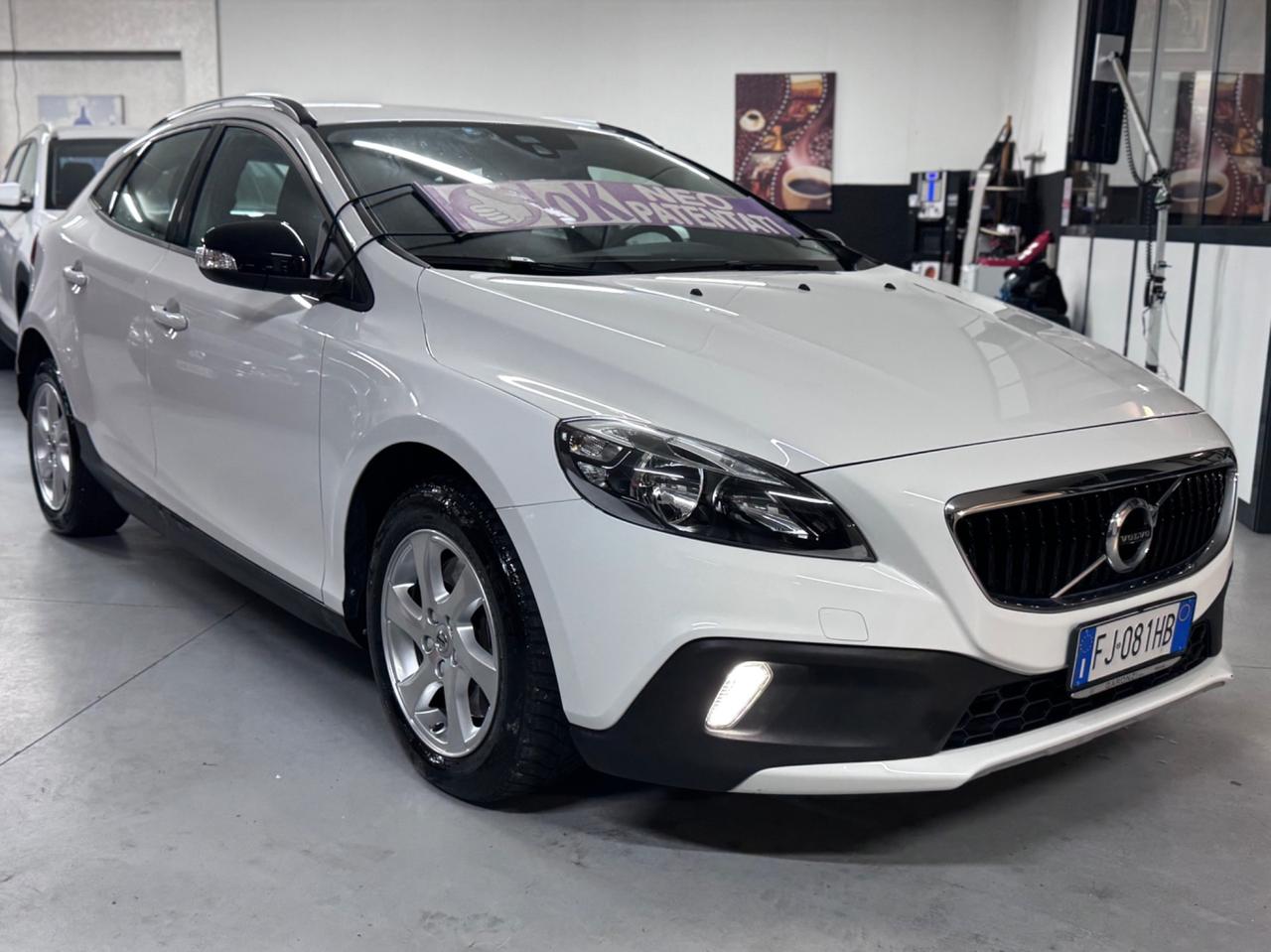 Volvo V40 Cross Country 2.0 Diesel 120cv Auto Euro6