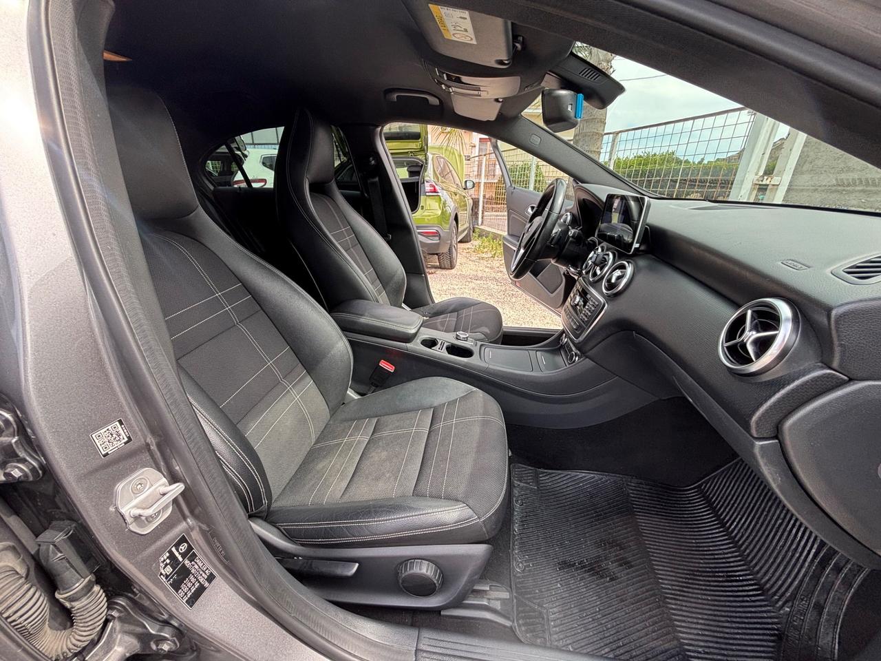 MERCEDES CLASSE A-180 109 CV AUTOMATICA FULL OPT