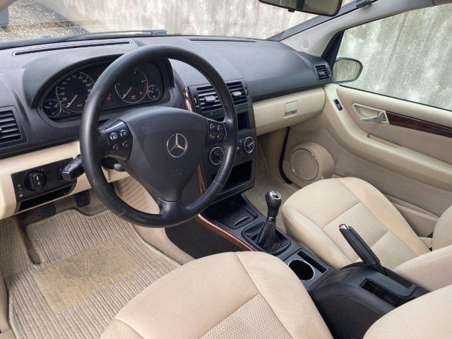 MERCEDES-BENZ A 180 CDI Elegance