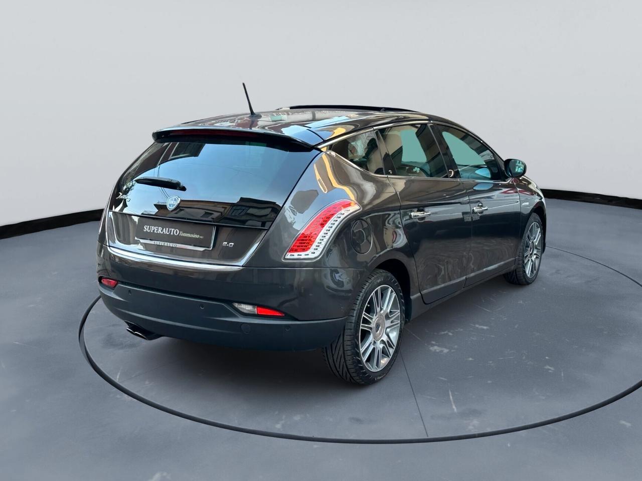 Lancia Delta 2.0 MJT DPF Argento