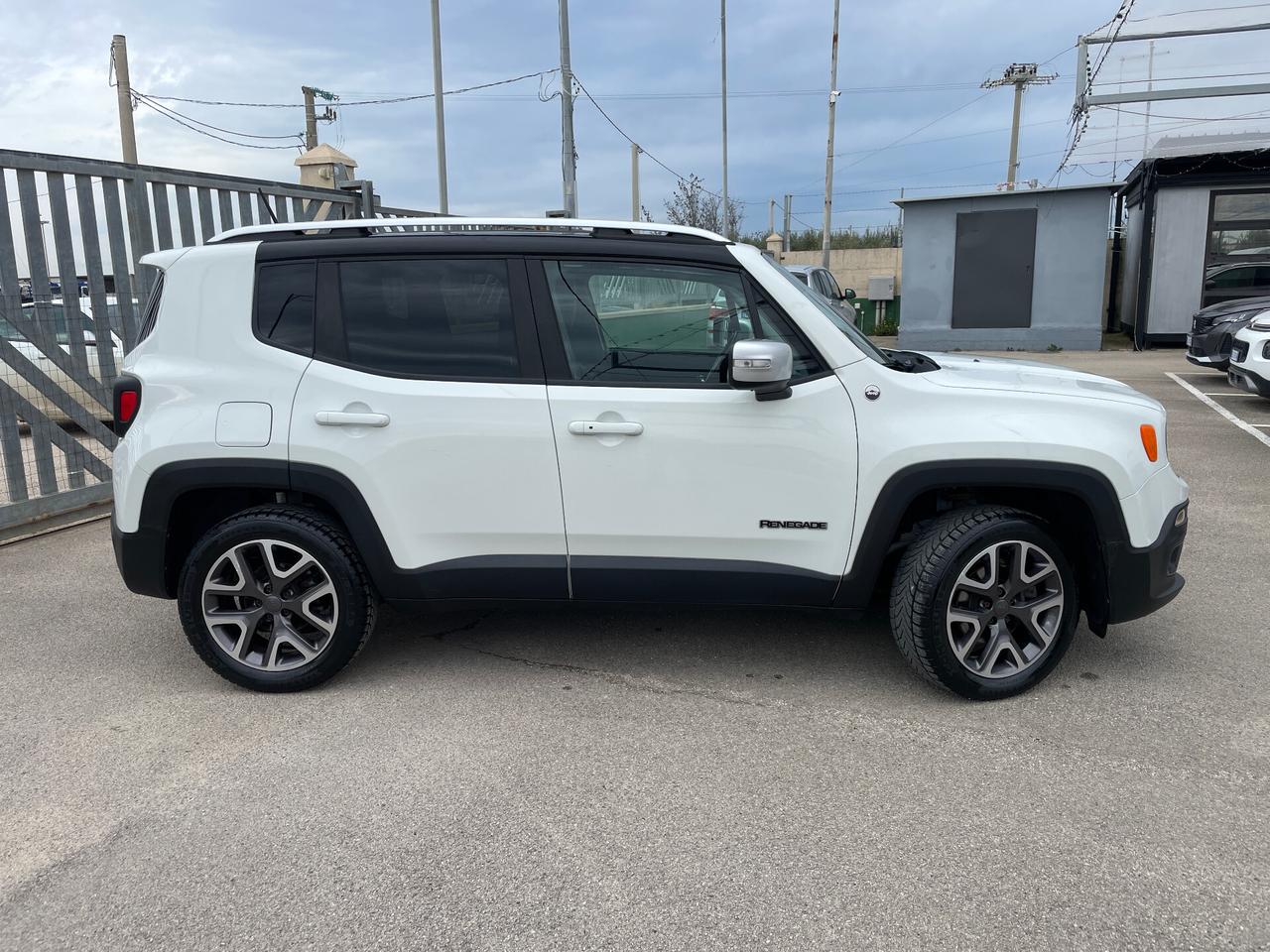 Jeep Renegade 2.0 Mjt 140CV 4WD Limited-NAVIGATORE-RETROCAMERA-PELLE