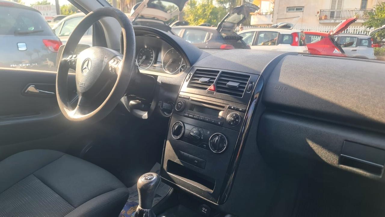 MERCEDES-BENZ CLASSE A 160 95CV STYLE 5 PORTE