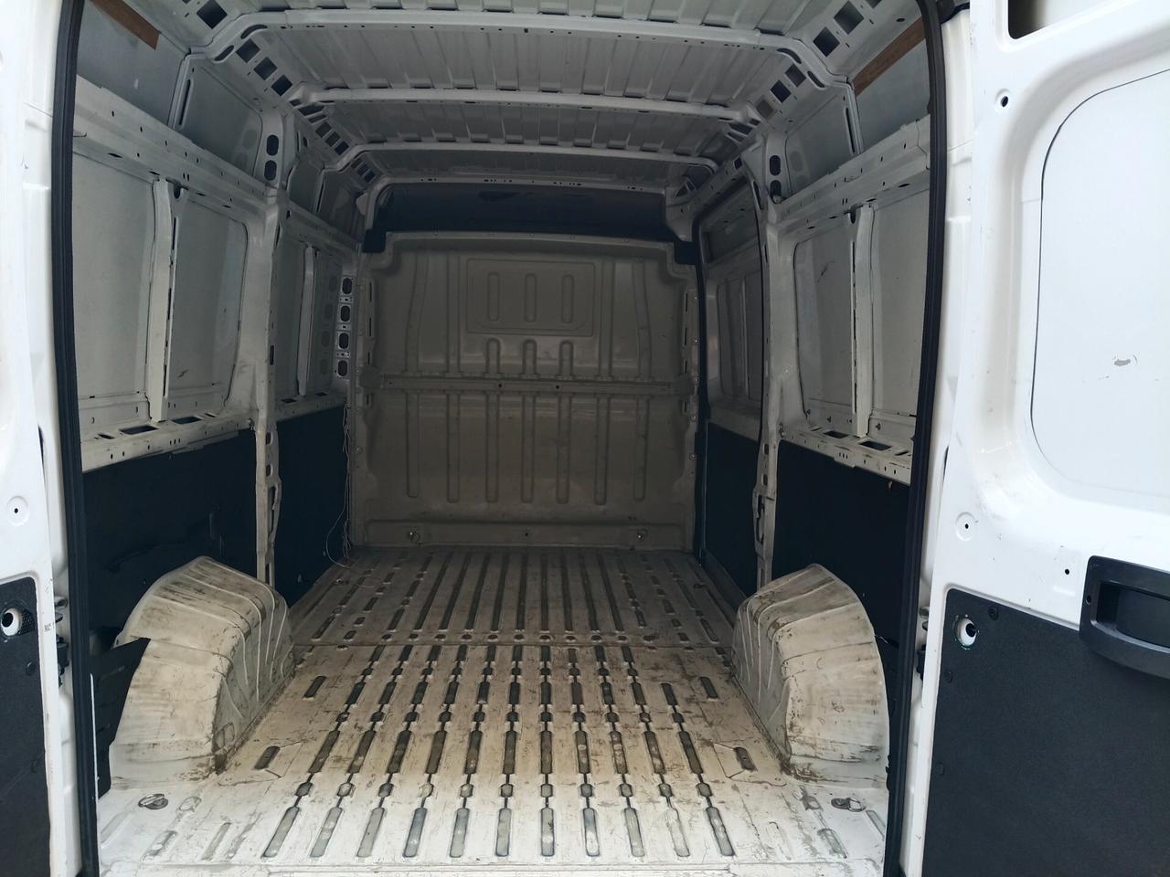 Peugeot Boxer 333 2.2 BlueHDi 140cv S&S Furgone