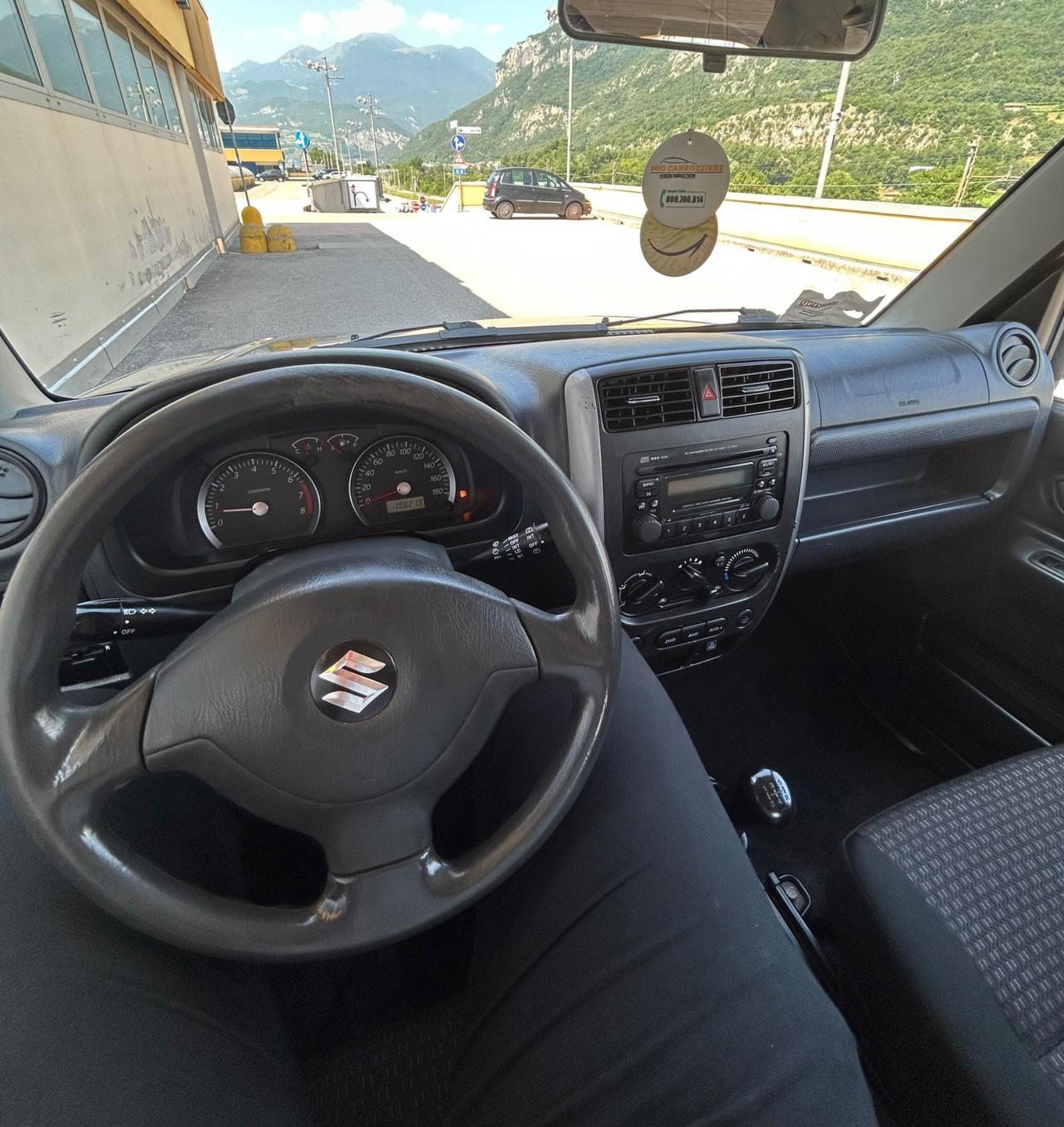 Suzuki Jimny 1.3i 4WD Special Neopatentati 2011