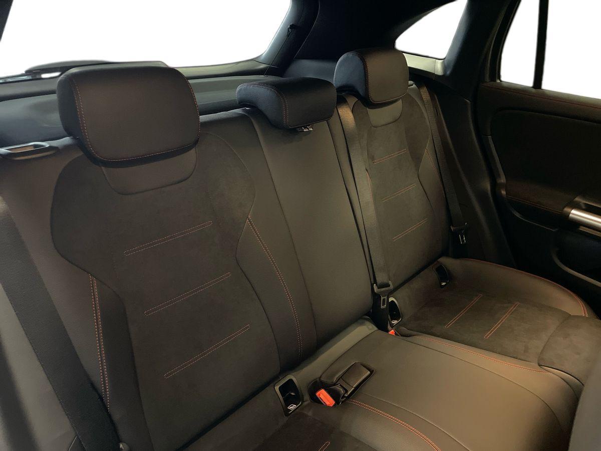 Mercedes-Benz GLA 200 d Automatic 4MATIC