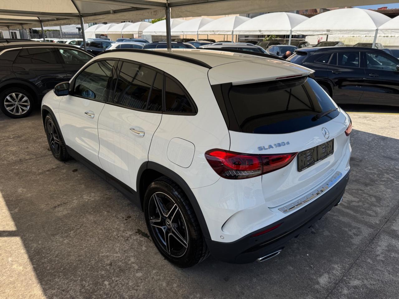MERCEDES-BENZ GLA 180 d AUTOMATIC. PREMIUM AMG -MY23