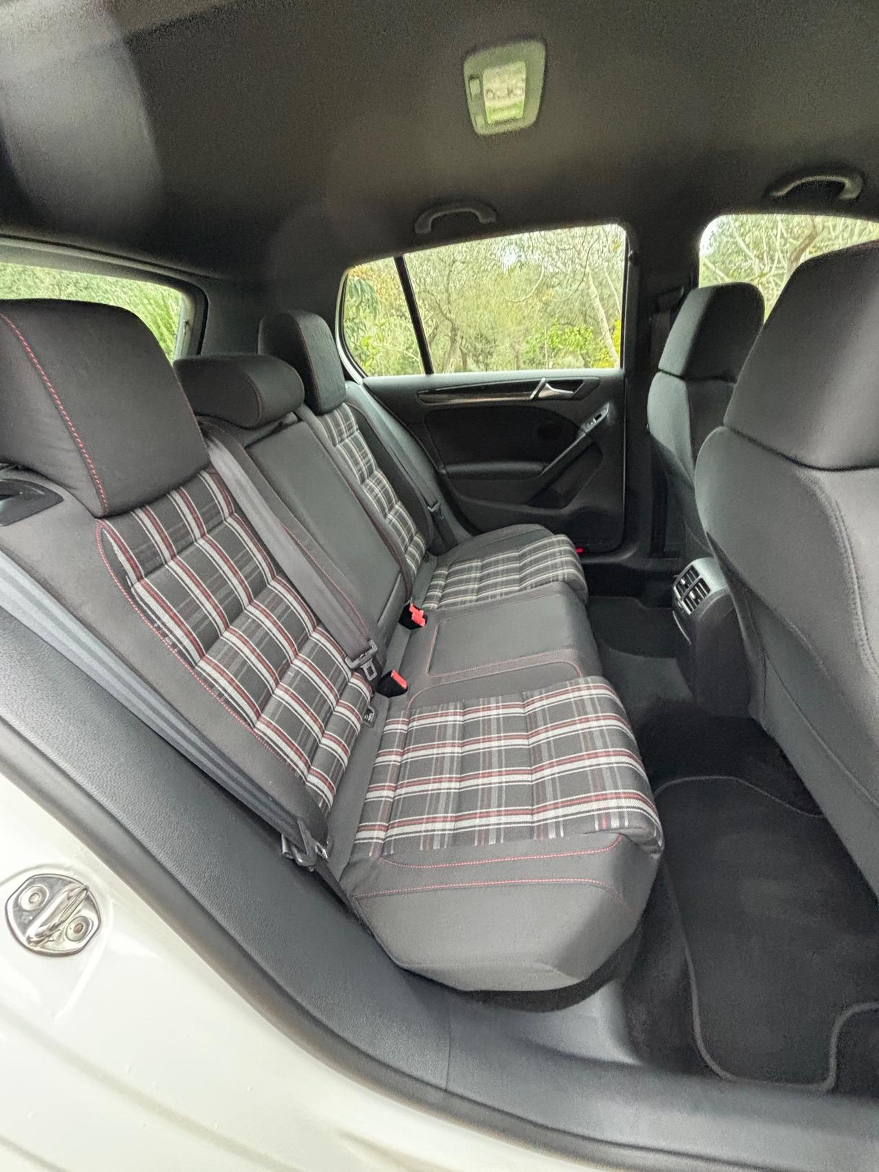 Volkswagen Golf 2.0 TSI 5p. GTI