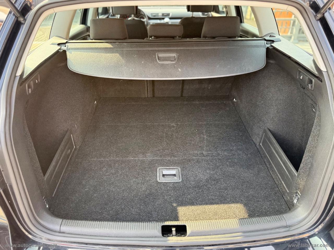 VOLKSWAGEN Passat Var. 2.0 TDI Highline BlueM.Tech