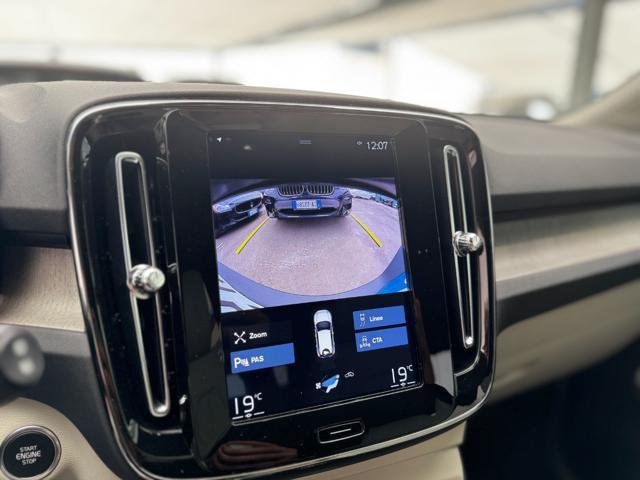 VOLVO XC40 D3 Geartronic Inscription (Pelle/Retro/APP/Led)