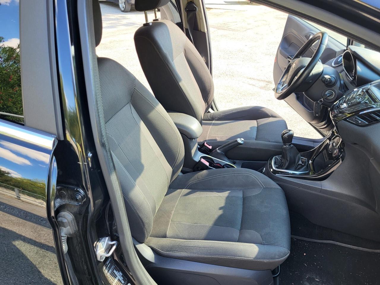 Ford FIESTA 1.4 GPL-UNICO PROPR-NAVI-3 REVISIONI