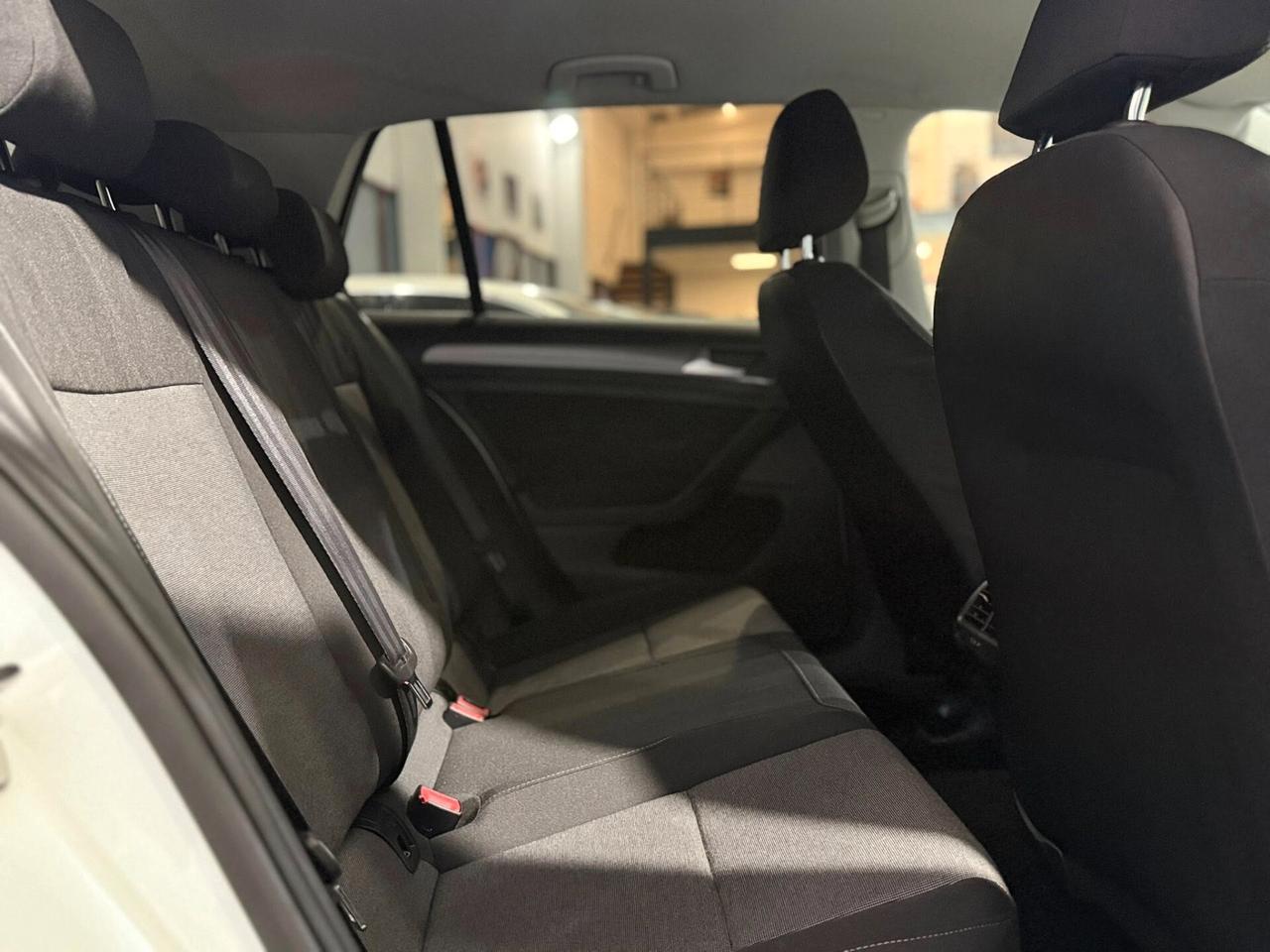 Volkswagen Golf 7 1.6 TDI 105cv 2015 Automatica