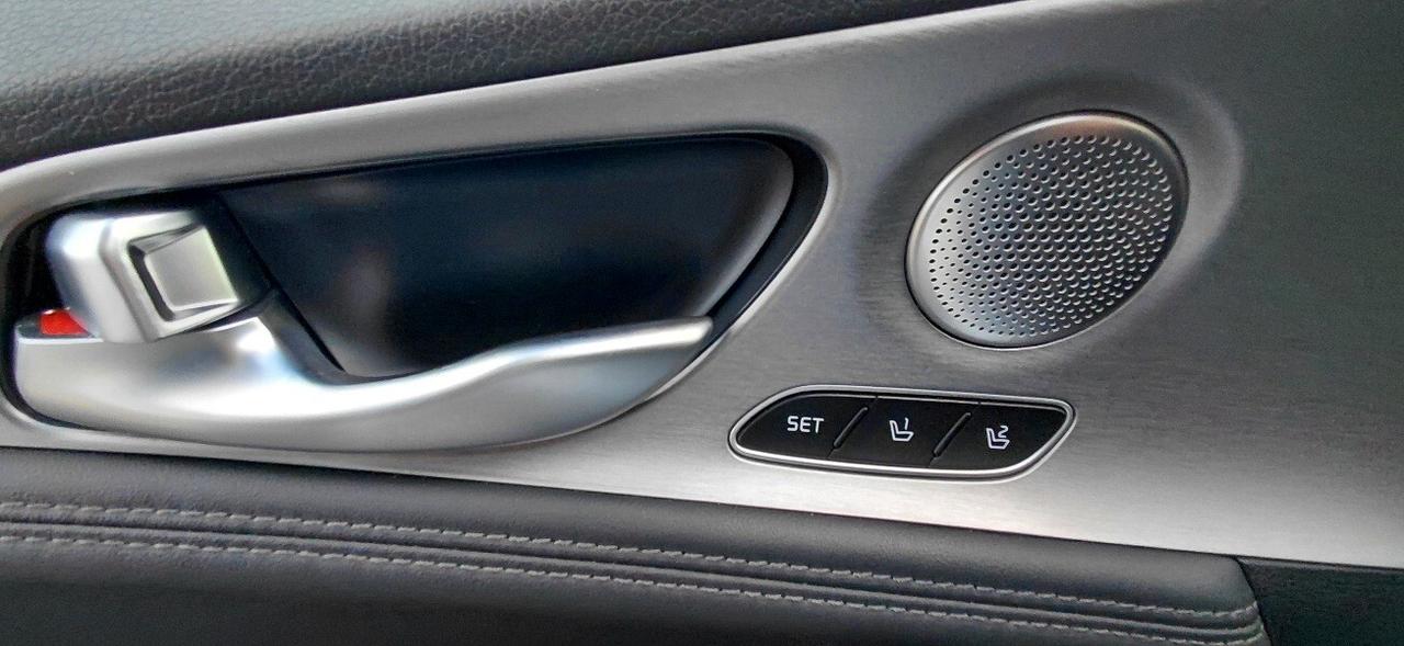 Kia Stinger 3.3 T-GDI AWD AT8 GT