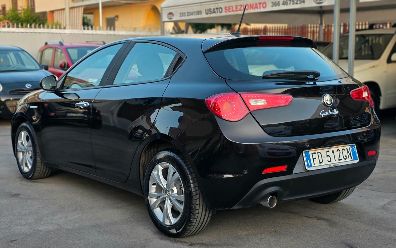 Alfa Romeo Giulietta 1.6 JTDm-2 120 CV Distinctive