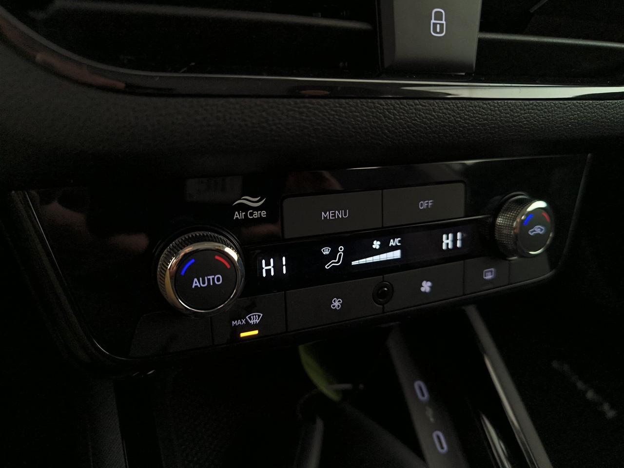 Skoda Kamiq 1.0 tsi black dots 115cv