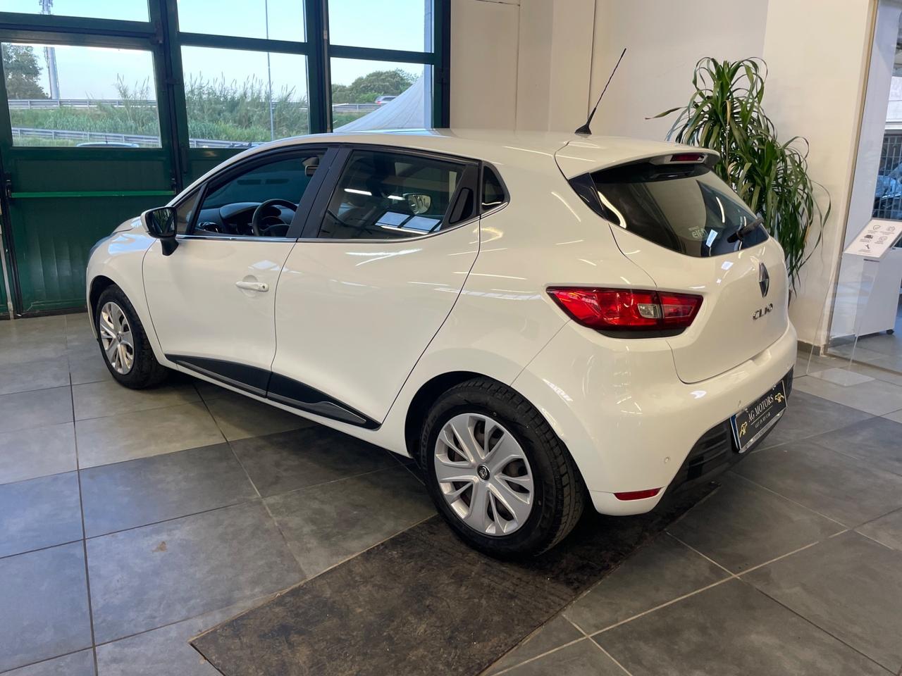 Renault Clio 1.2 75CV 5 porte Zen