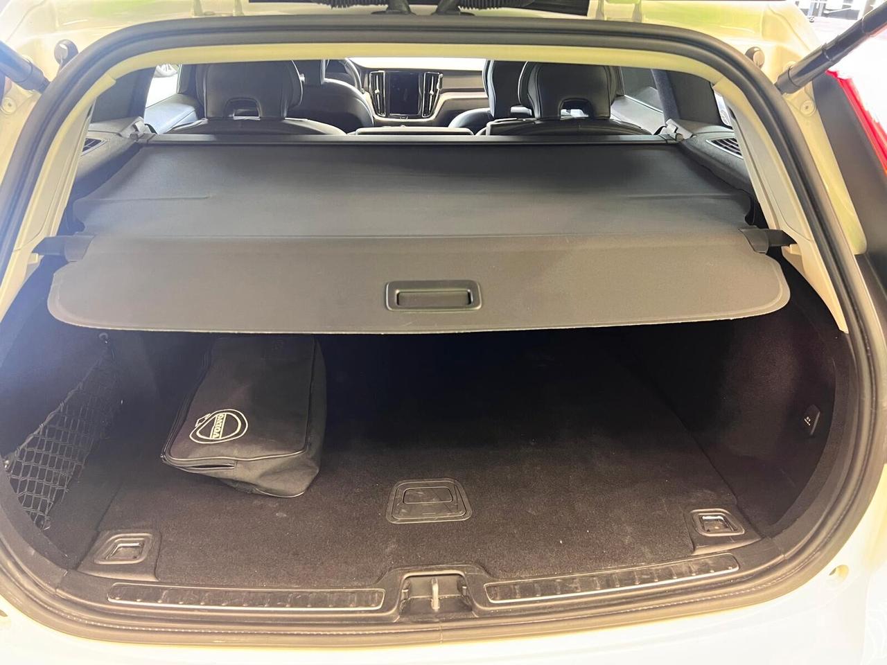 Volvo V60 Cross Country V60 Cross Country B4 (d) AWD Geartronic Business Pro Line