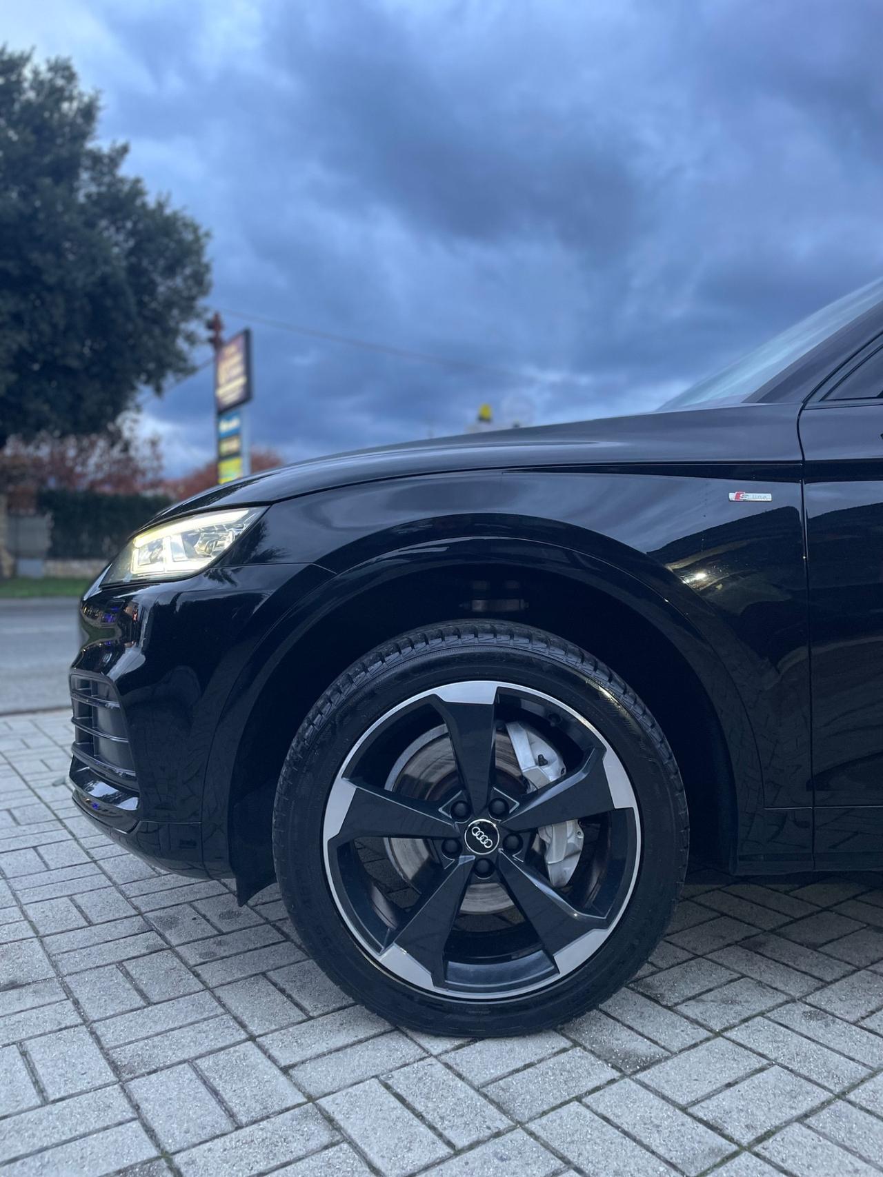 Audi Q5 40 TDI quattro S tronic line plus