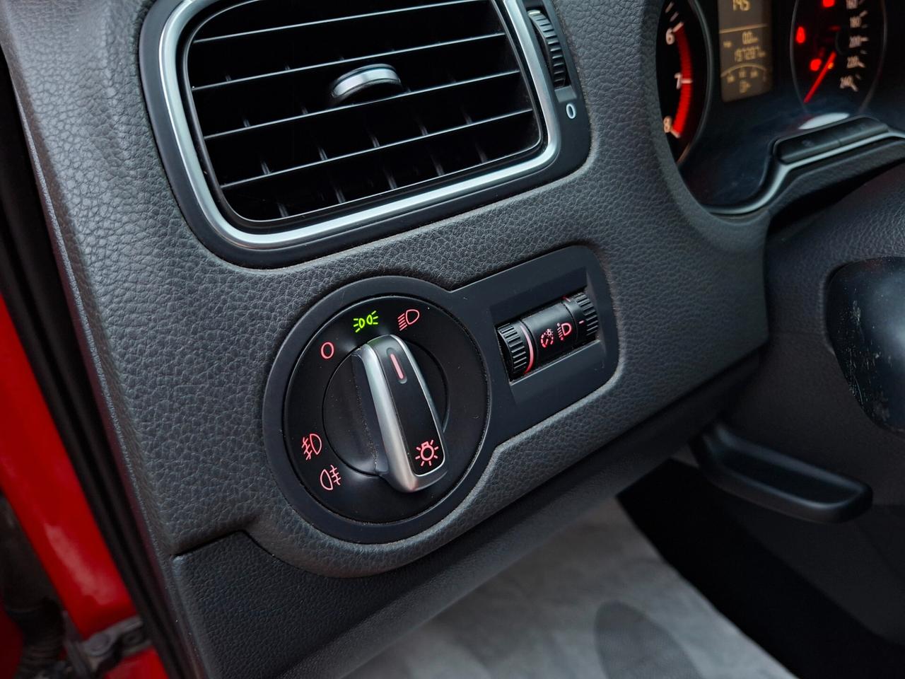 Volkswagen Polo 1.4 Comfortline *EURO 5A*