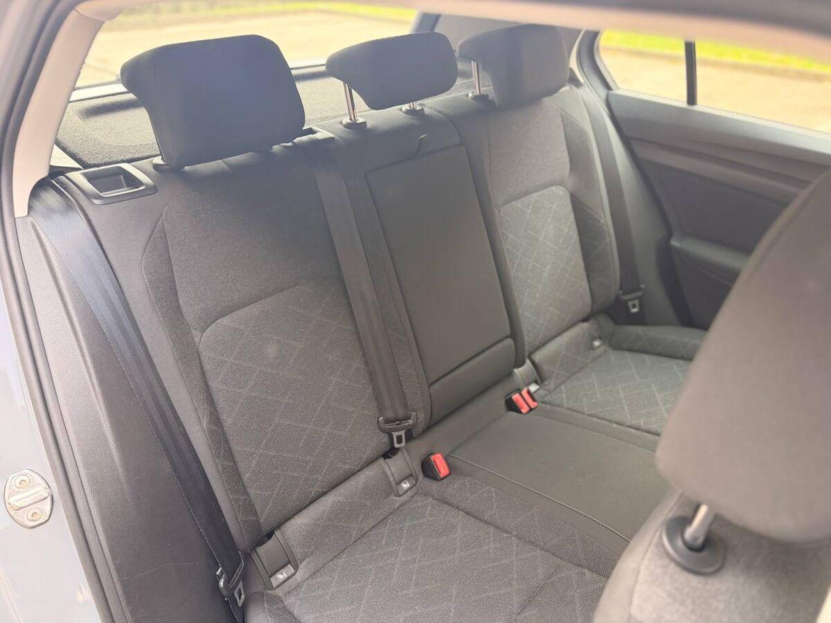 Volkswagen Golf 2.0 tdi Life 115cv dsg
