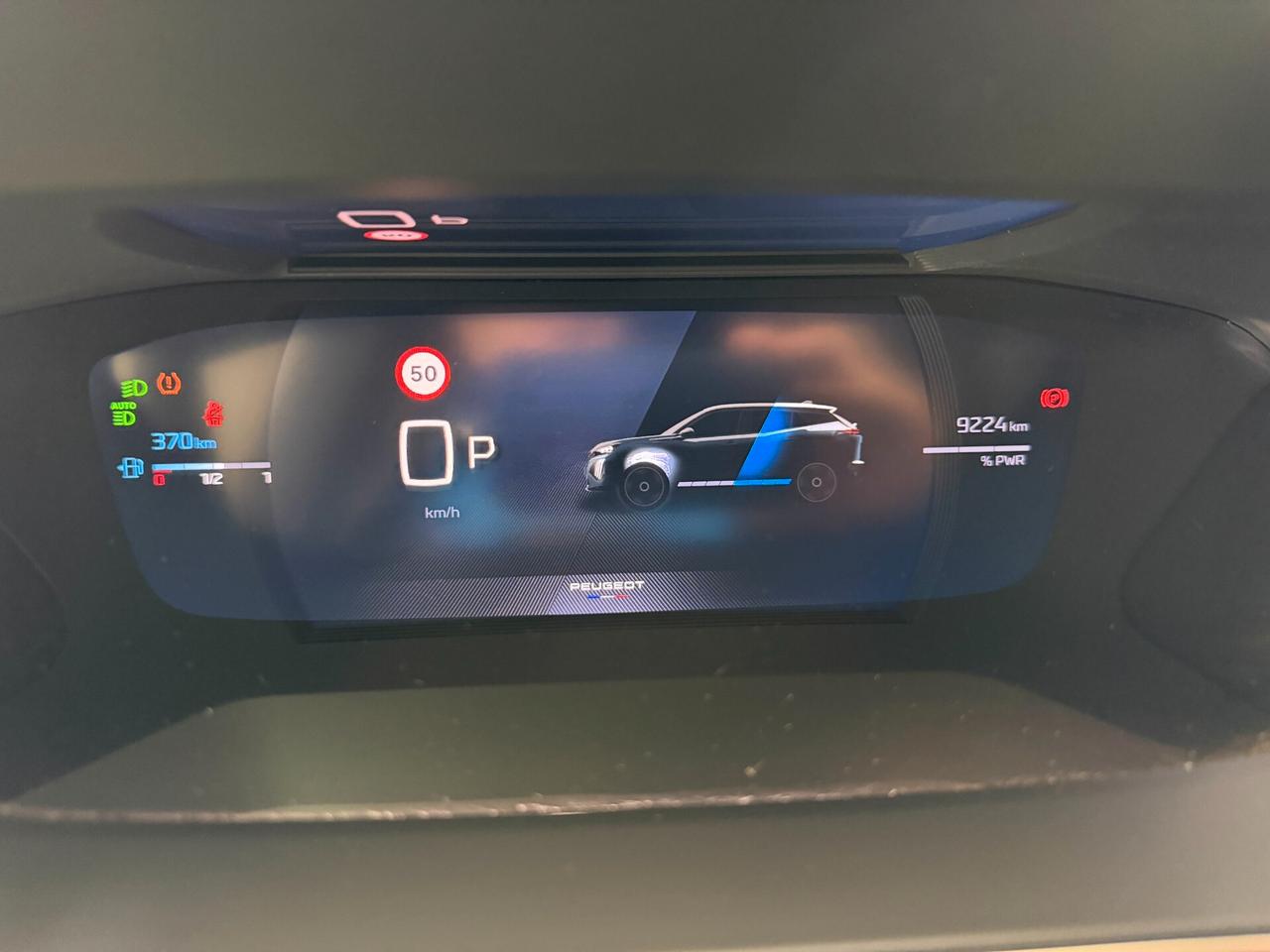 Peugeot 2008 Hybrid 145 e-DCS6 GT KM 9000 2025 Bicolor