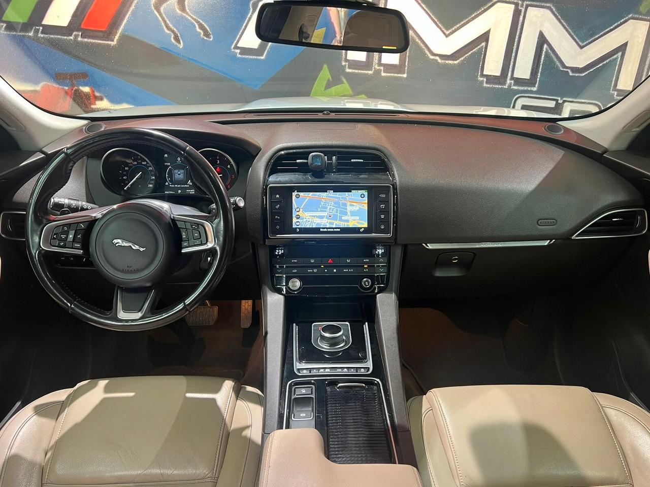 Jaguar F-Pace 2.0d Pure awd 180cv auto (379)