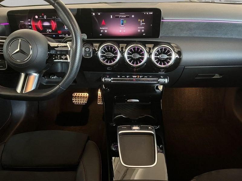 Mercedes-Benz Classe A Berlina A 180 d Sedan Automatic AMG Line Premium
