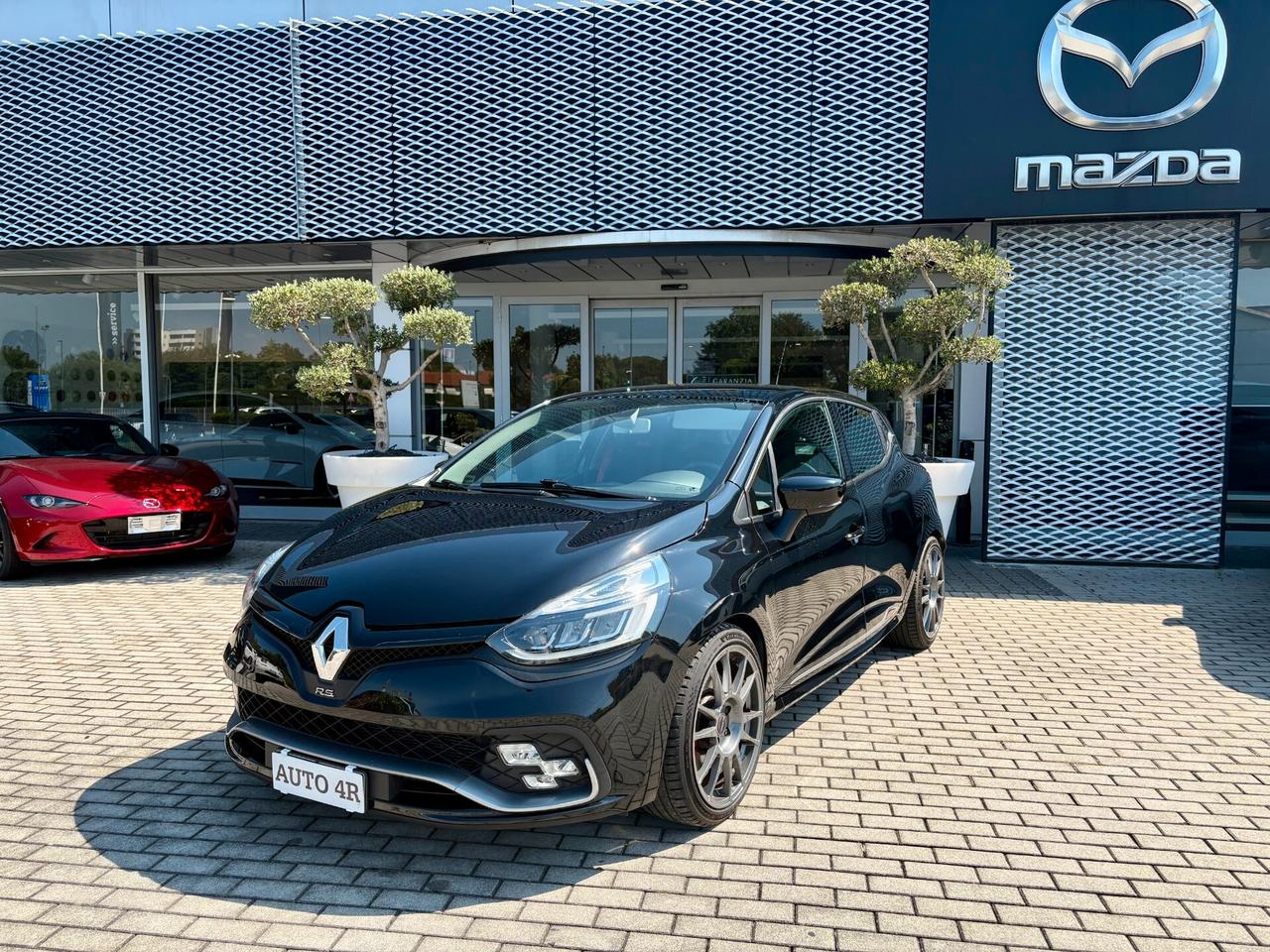 Renault Clio TCe 220CV EDC 5 porte Energy R.S. Trophy