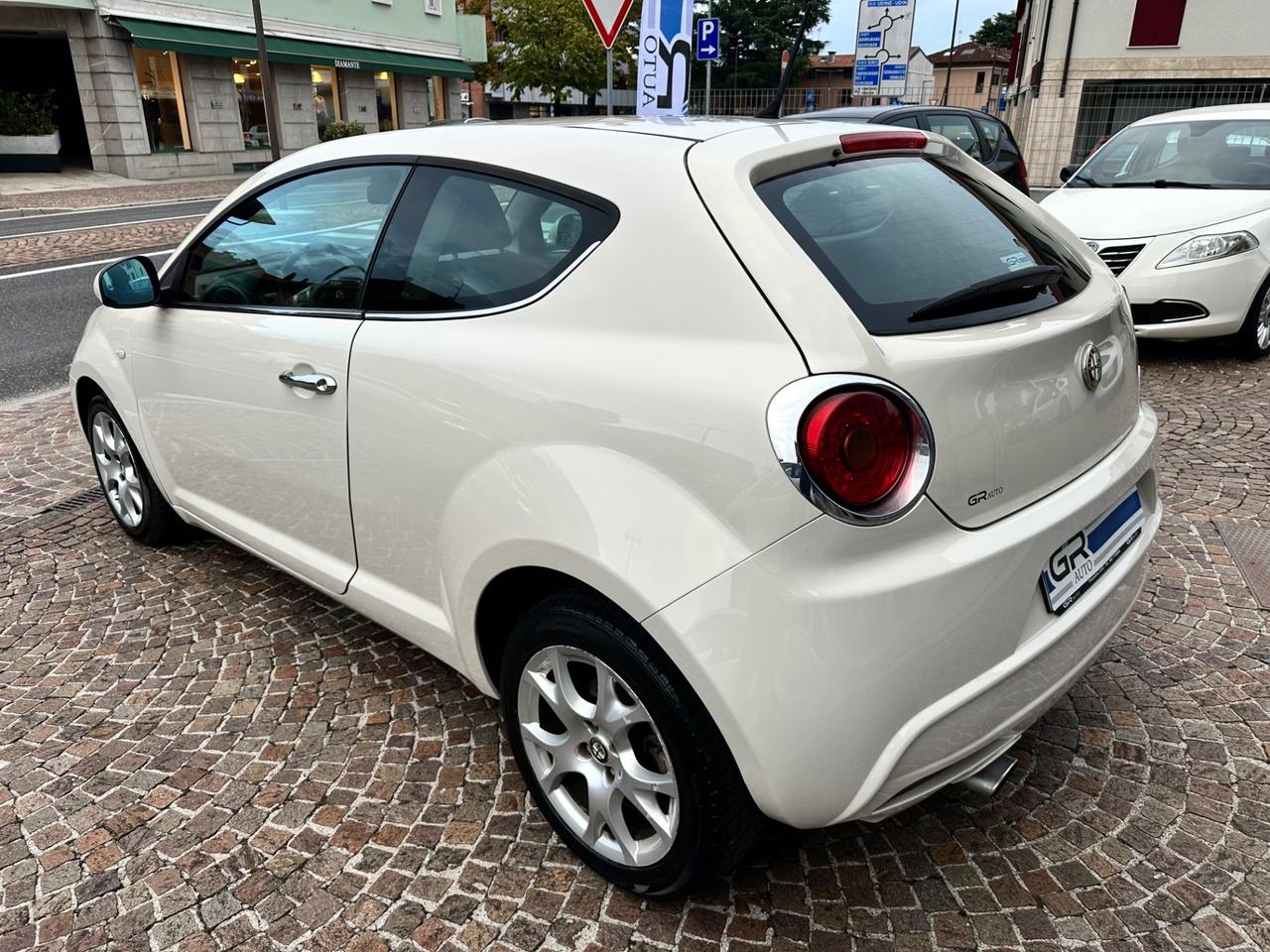 Alfa Romeo MiTo 1.3 JTDm-2 95 CV S&S Distinctive Sport Pack