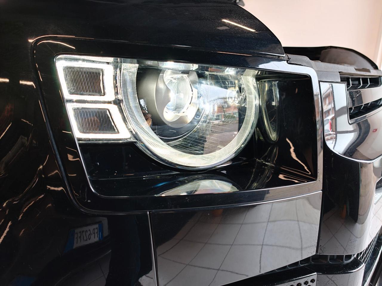 Land Rover Defender 110 3.0D I6 200 CV AWD Auto X-Dynamic SE