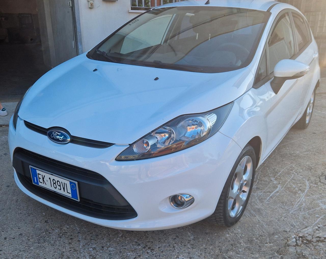 Ford Fiesta Ikon 1.4 TDCi 70CV 5 porte
