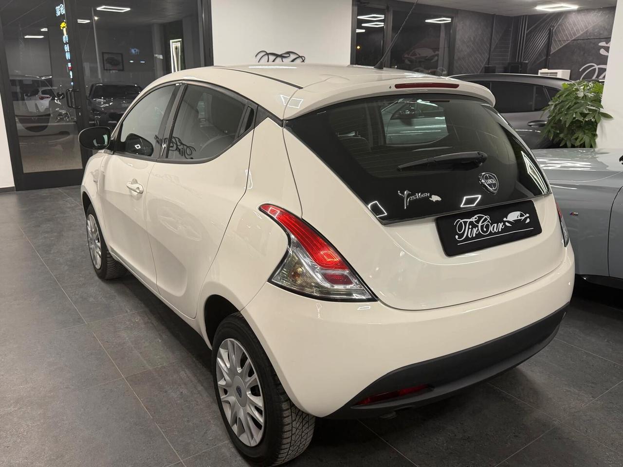 LANCIA YPSILON 900CC 84CV 62KW OK NEOPATENTATI ANNO 2015