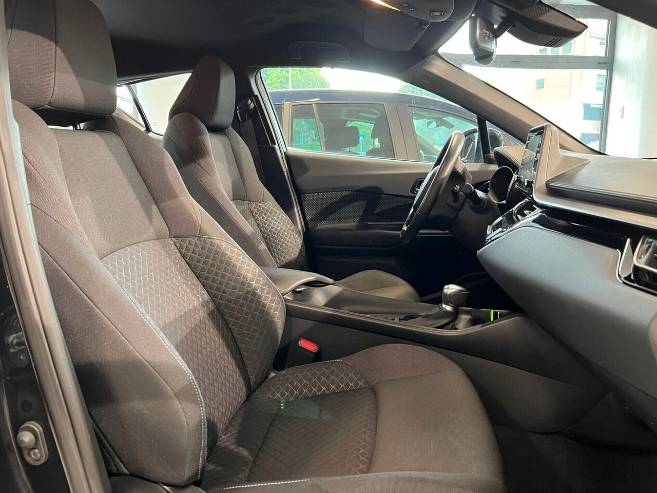 Toyota C-HR 1.8 Hybrid E-CVT GR Sport