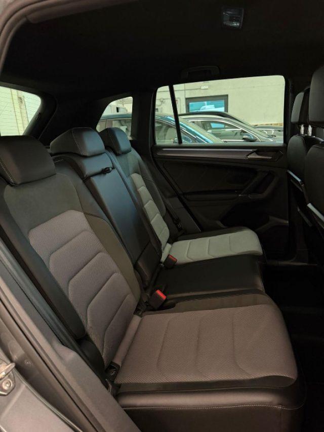 VOLKSWAGEN Tiguan 2.0 BiTDI SCR DSG 4MOTION Executive R-Line BMT