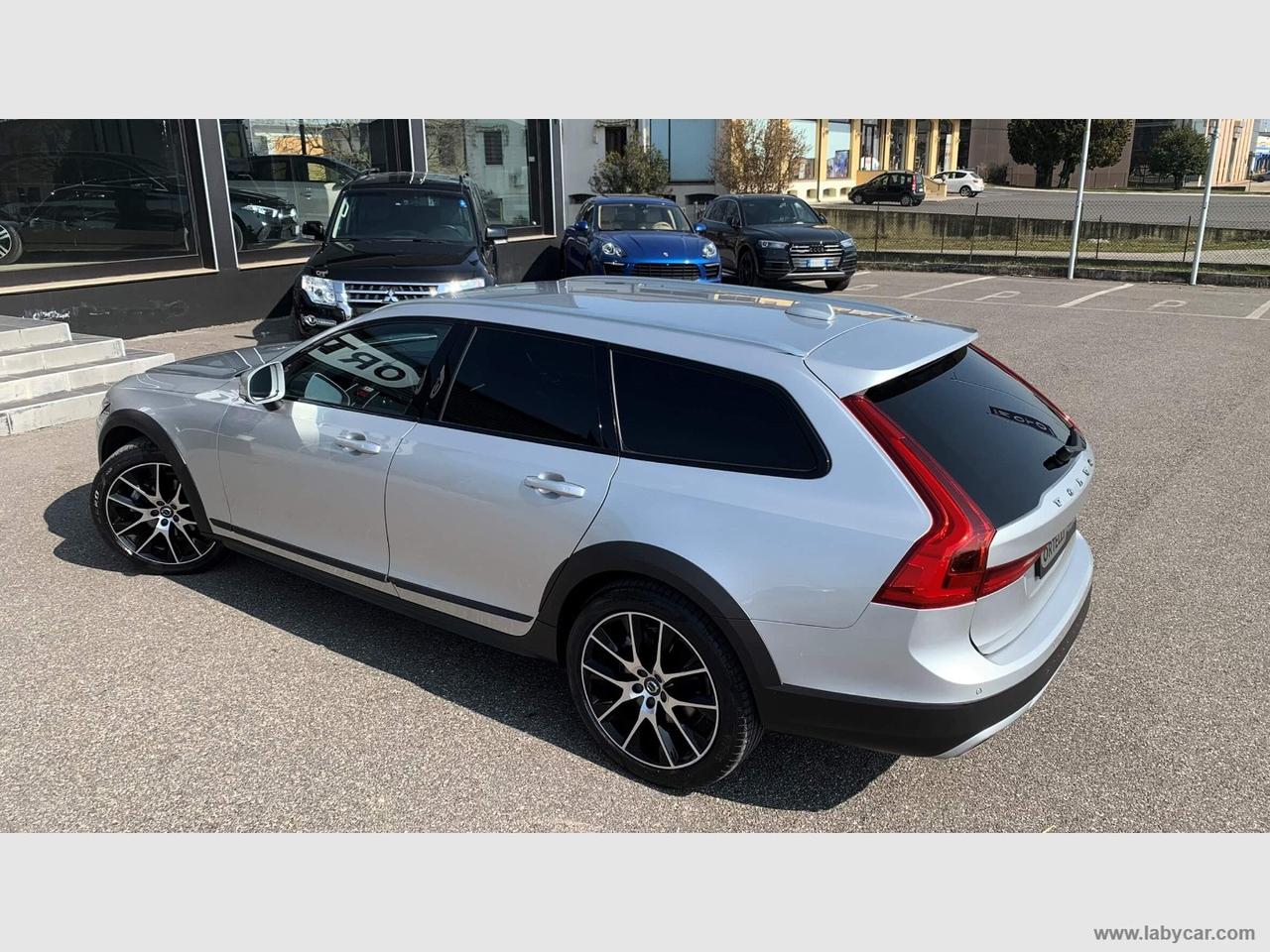 VOLVO V90 Cross Country D4 AWD Geartronic Pro GANCIO TRAINO I.V.A.