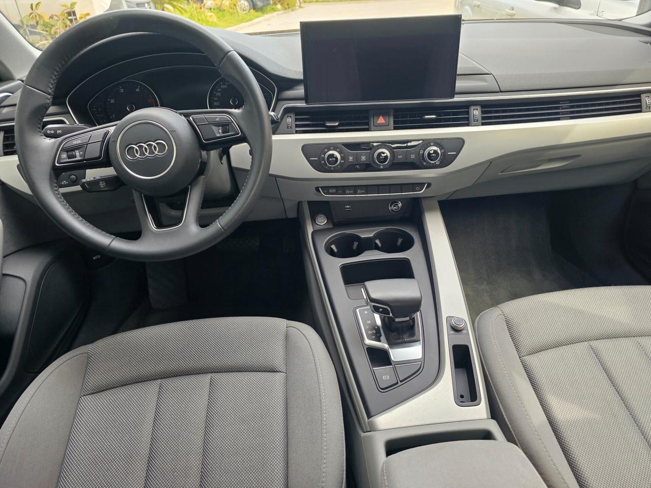 Audi A4 Avant 30 TDI/136 CV S tronic Business Advanced