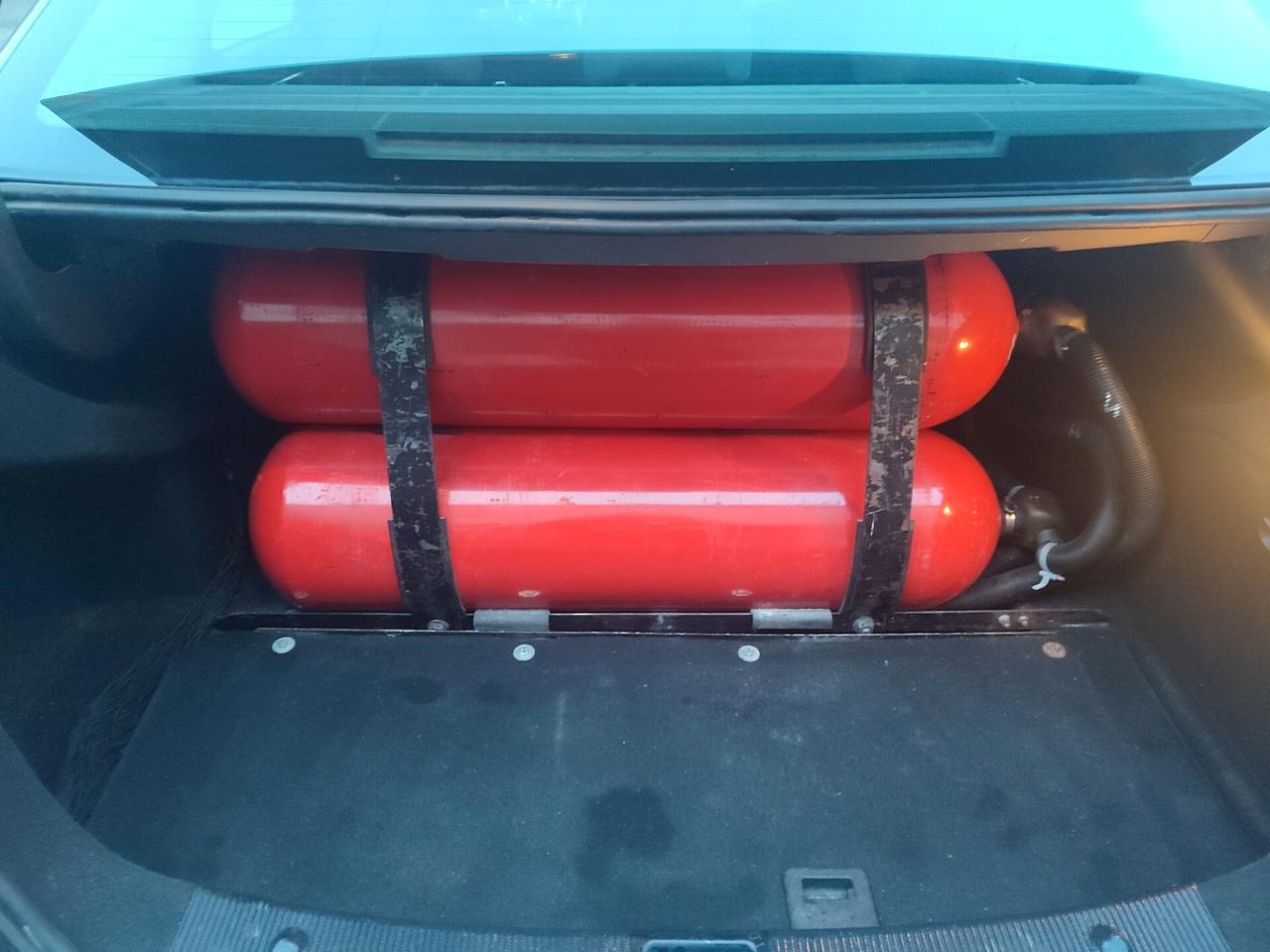 MERCEDES C200 BERLINA A METANO POCHI KM GANCIO TRAINO