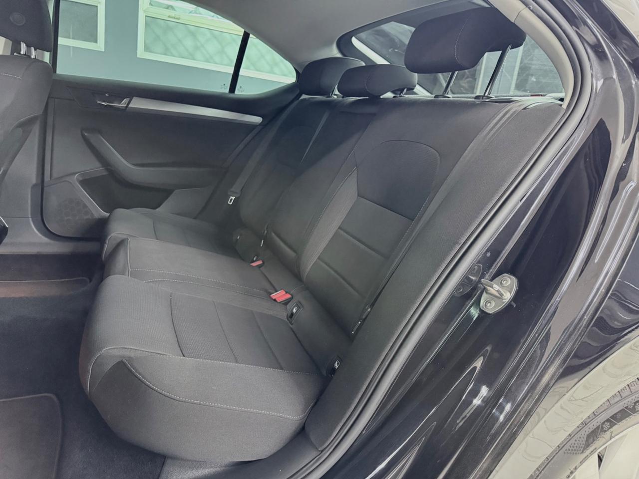 Skoda Superb 1.6 TDI DSG Executive