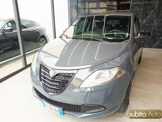 LANCIA Ypsilon 1.2 69 CV 5 porte Gold